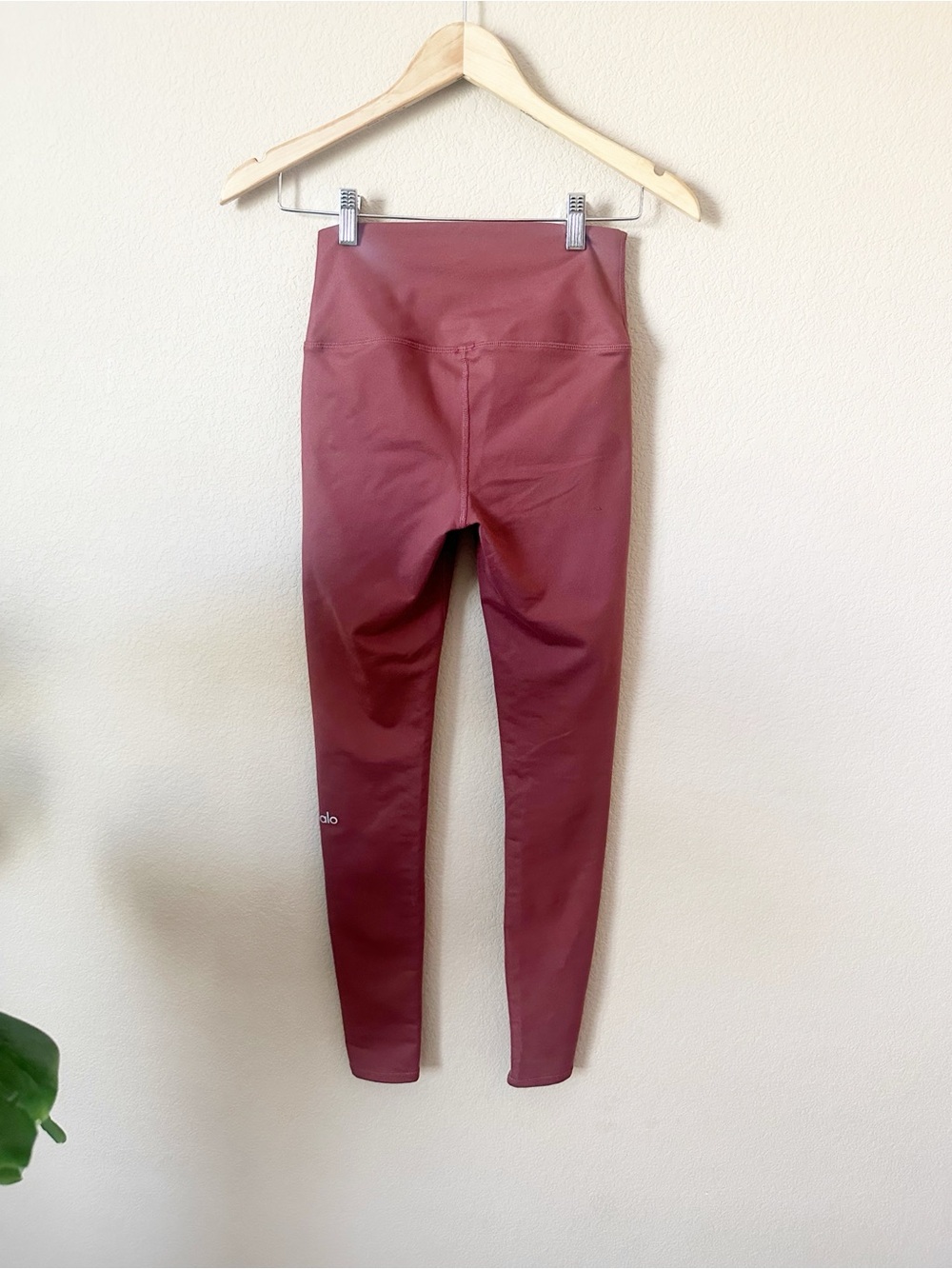 ALO Yoga High Waisted Leggings Size XS
